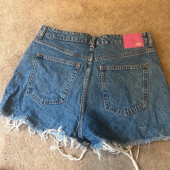 Zara jean shorts - Picture 2 of 5